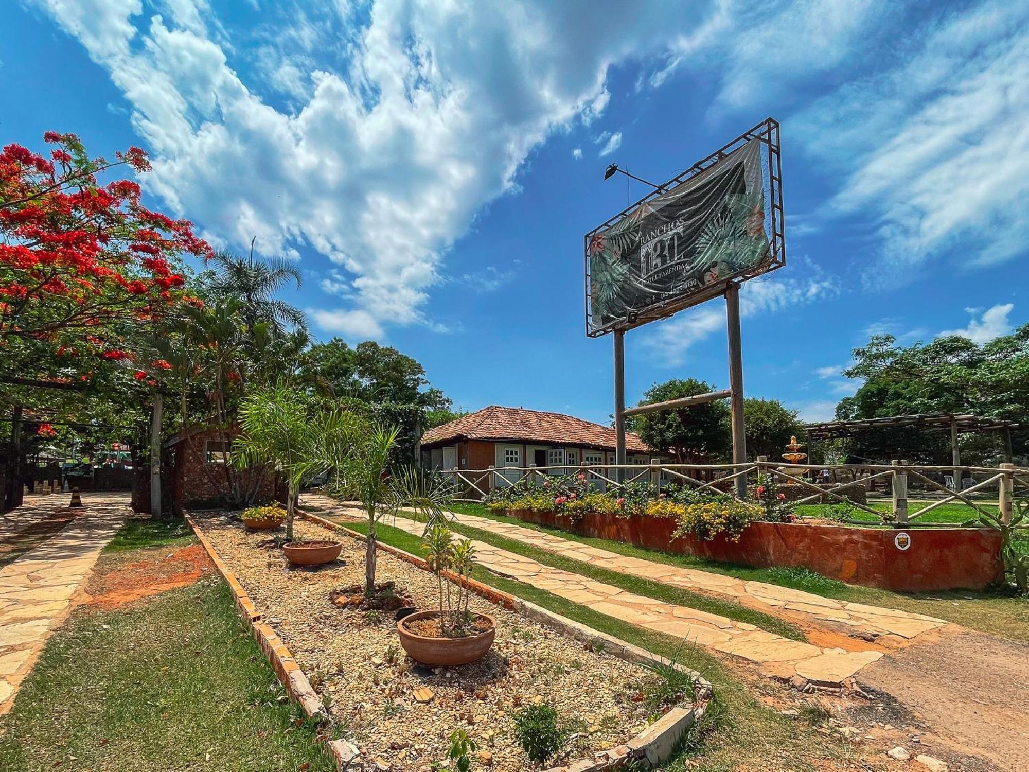 Ranchos 30 Hotel Fazenda Hidrolandia  Zewnętrze zdjęcie